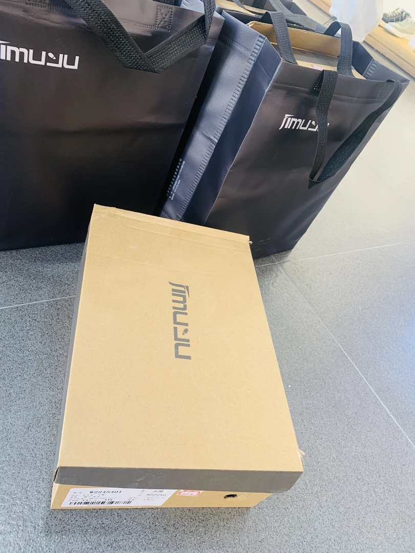 平跟运动秋冬拼接潮流运动休闲鞋时尚休闲鞋休闲风