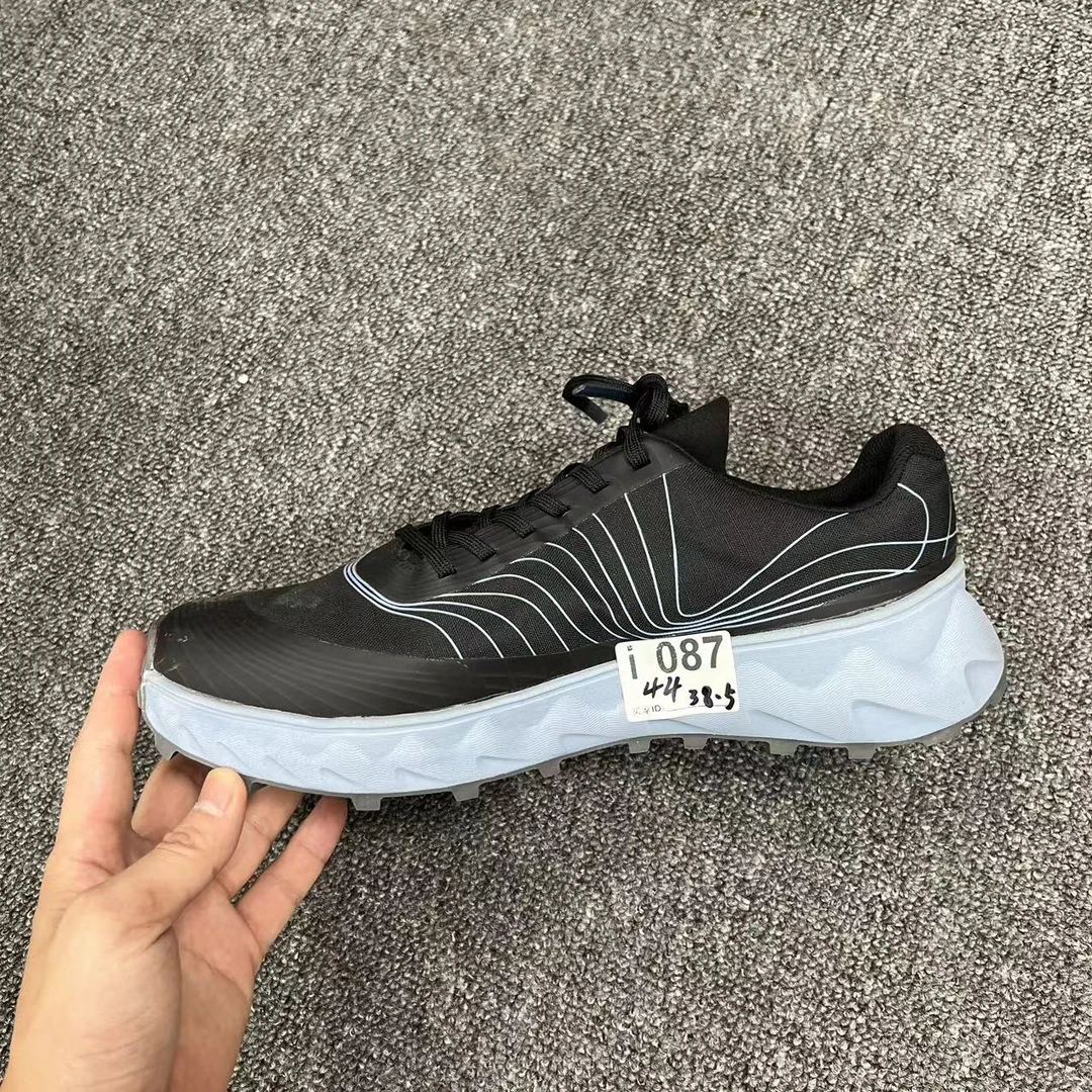 3号 新款户外徒步休闲鞋 I087