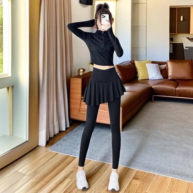 瑜伽服晨跑步时尚套装女健身房2025新款女羽毛球高级感显瘦速干衣