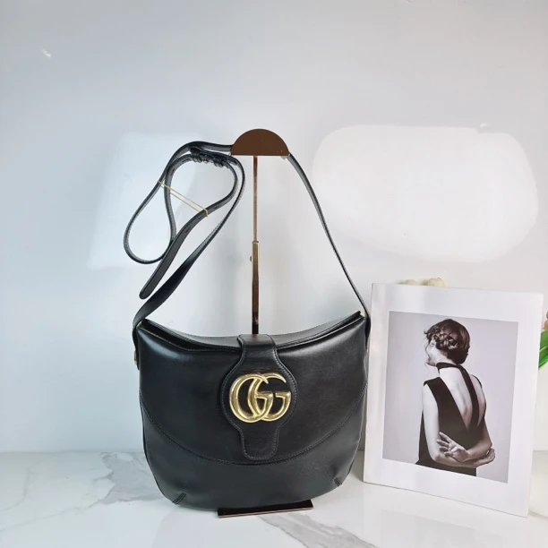 95新 GUCCI/古驰 古驰黑色双G斜挎包/Niko