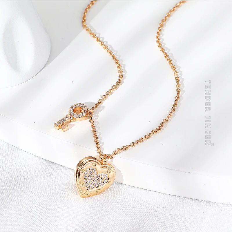 铜合金项链 法式轻奢满天星钥匙桃心项链轻奢时尚高级感时尚