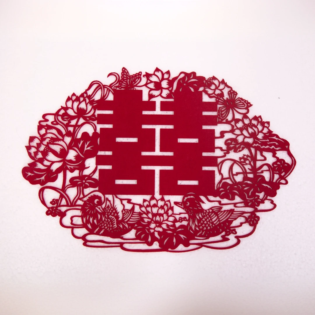 绒布喜字厂家直销订结婚布置婚房窗花窗户装饰镂空婚车卧室喜字贴