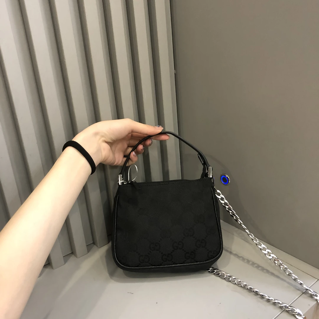 90新 GUCCI/古驰 兔兔奢轩轩/古驰小手提包/240719012