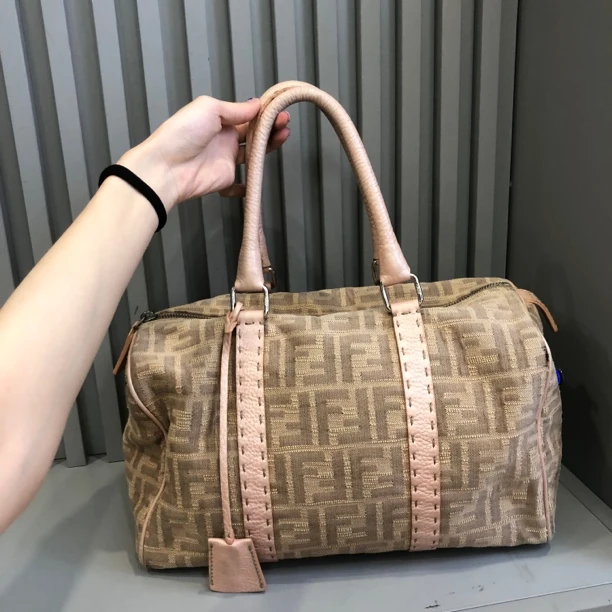90新 FENDI/芬迪 兔兔奢/芬迪手提包/240626108
