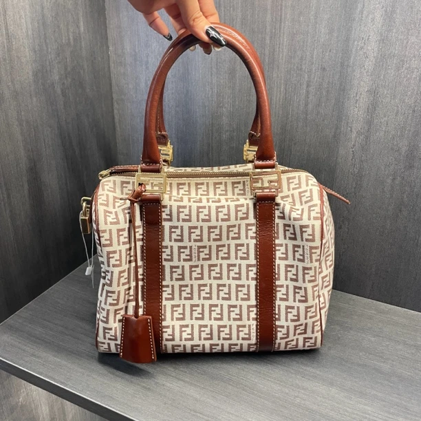 95新 FENDI/芬迪 小琪/芬迪小号波士顿手提包/230309031