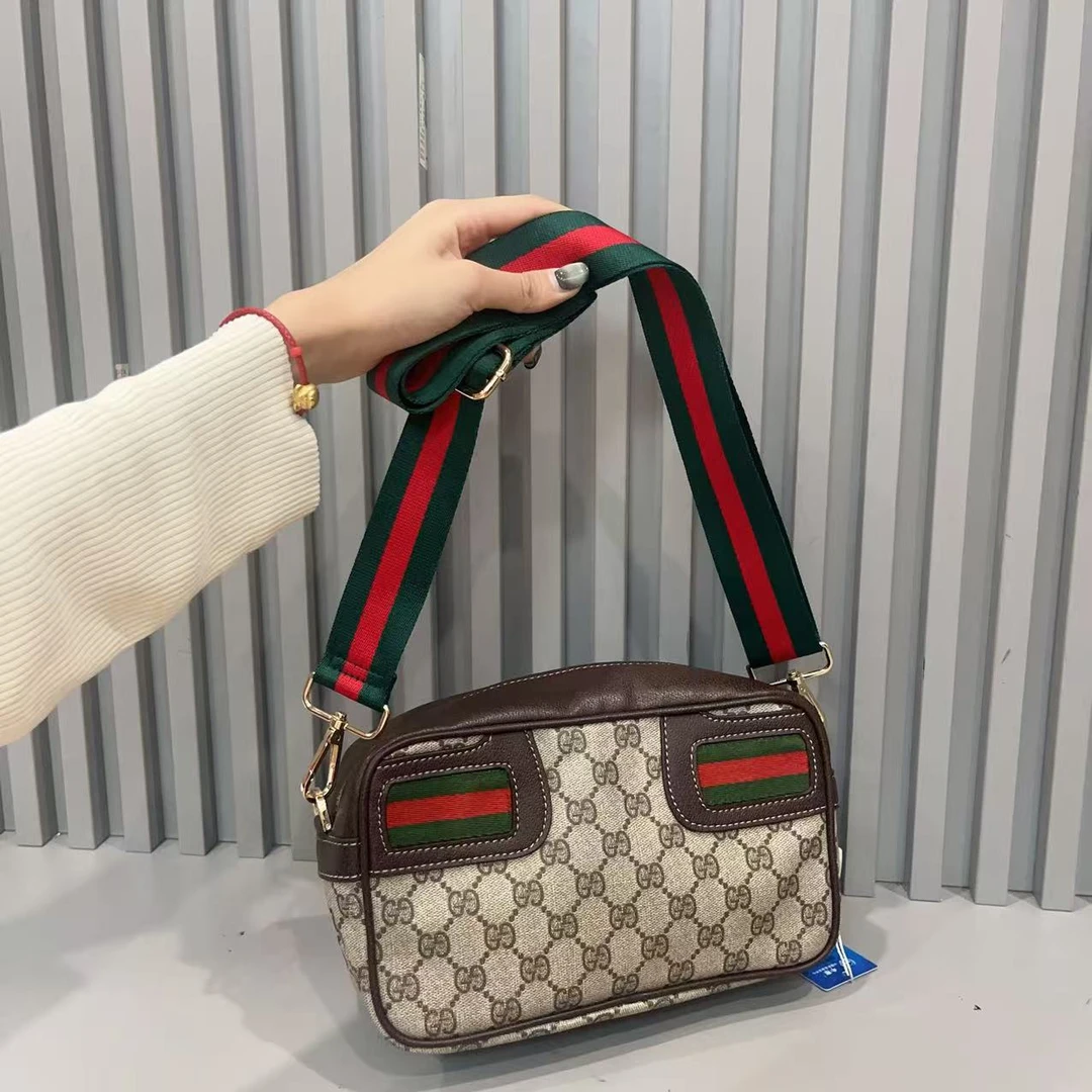 95新 GUCCI/古驰 兔兔奢/古驰斜挎包/240619076