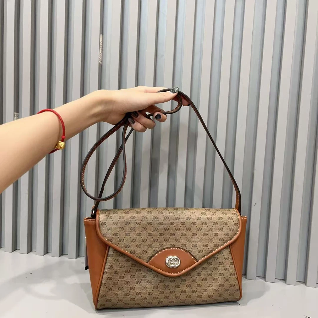 95新 GUCCI/古驰 兔兔奢妍妍/古驰斜挎包/240226005