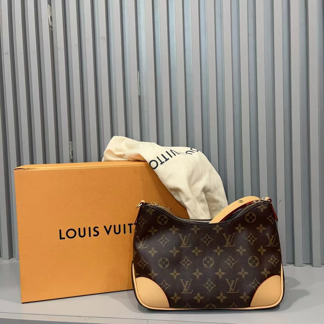 95新 LouisVuitton/路易威登 兔兔奢/LV牛角包/231118013
