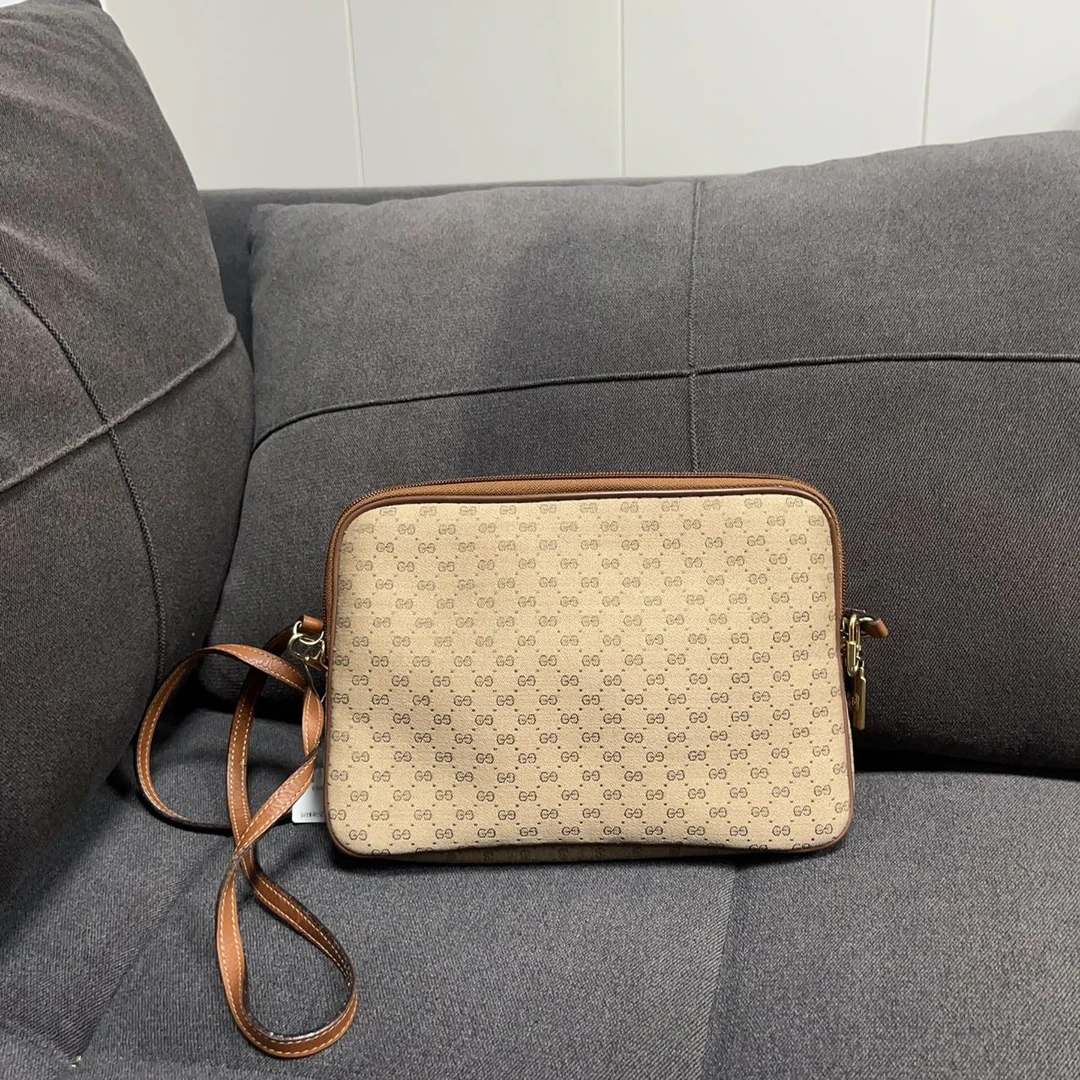 95新 GUCCI/古驰 兔兔奢淼淼/古驰斜挎包/240304059