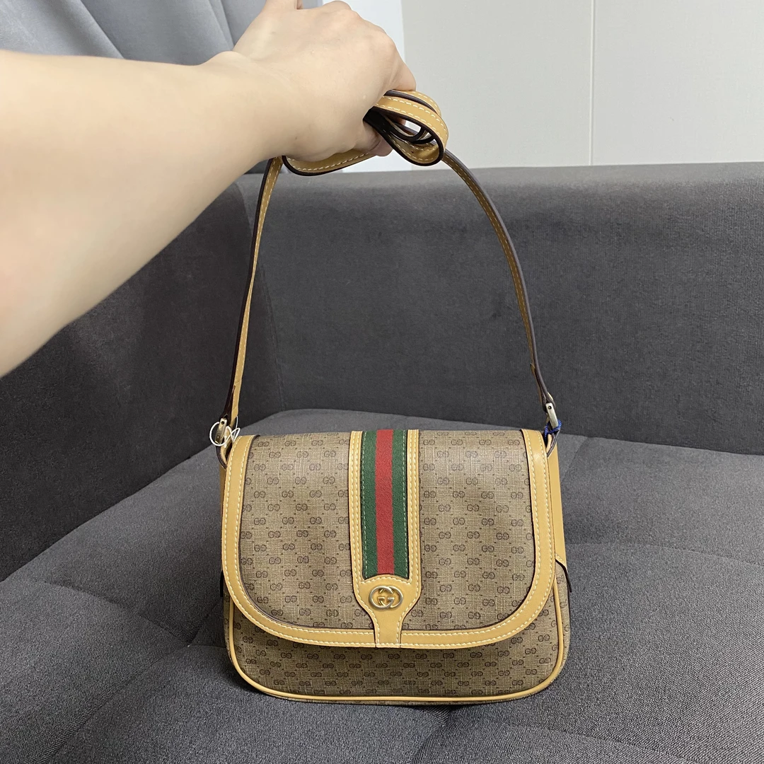95新 GUCCI/古驰 兔兔奢/古驰斜挎包/240626097