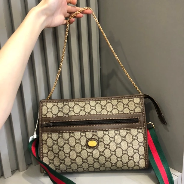 95新 GUCCI/古驰 兔兔奢淼淼/古驰洗漱包/240524043