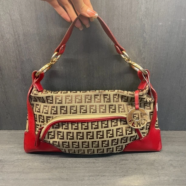95新 FENDI/芬迪 小琪/芬迪棕花单肩包/230226050