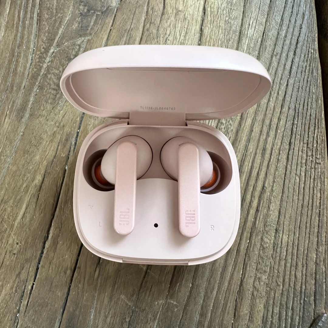 95新 JBL jbl live pro+ tws 真无线蓝牙耳机