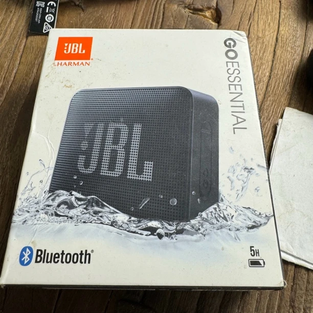 9新 JBL Essential 蓝牙音响 蓝牙音箱 便携