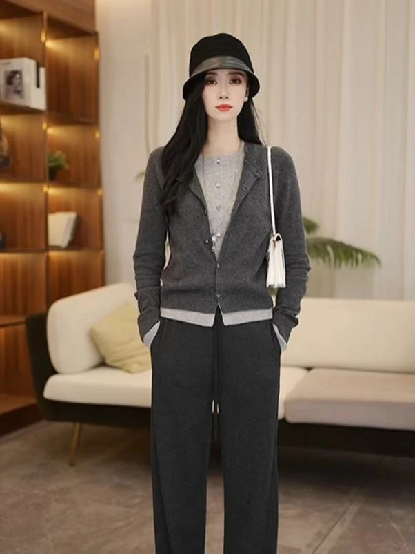 伊伊 设计感时尚法式绵羊毛衫时尚慵懒百搭宽松针织开衫HY-07055