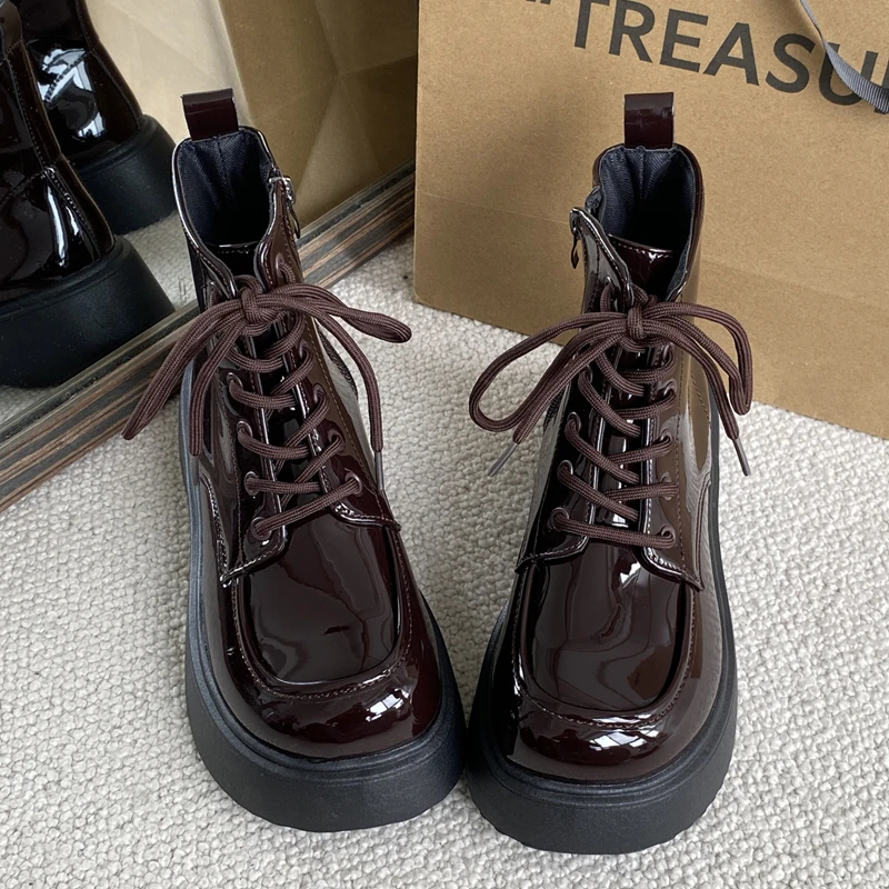 厚底马丁靴女2025新款秋冬百搭英伦风复古棕色圆头机车加绒短靴子