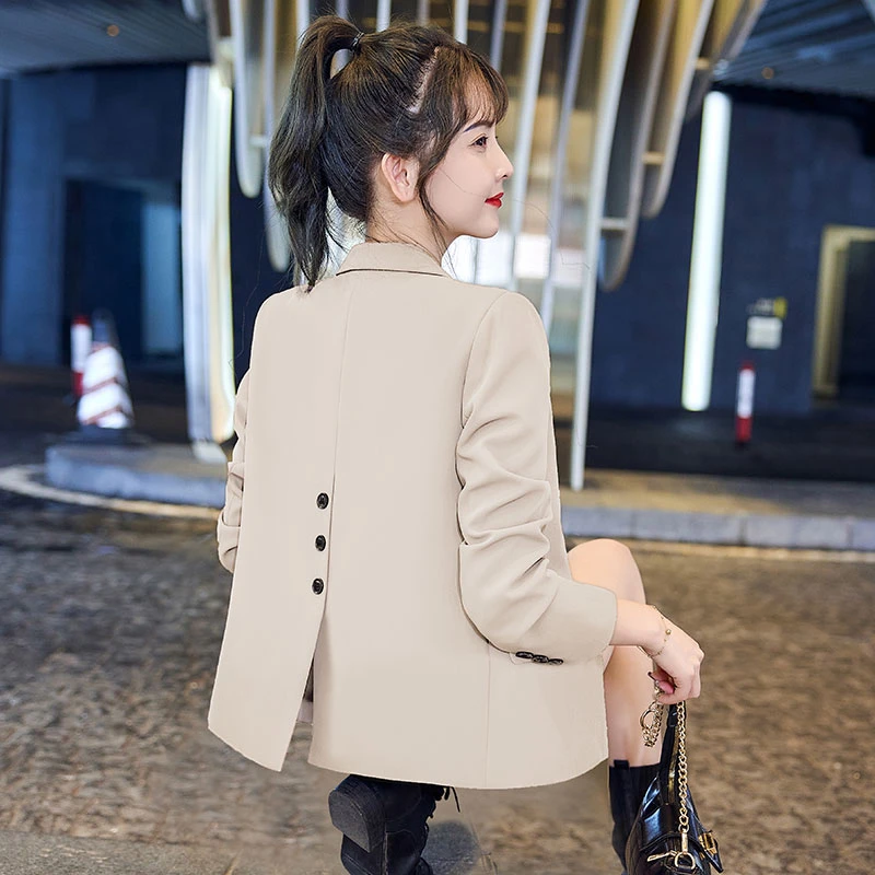 短款米白色西装外套女小个子2025春秋新款设计感小众休闲韩版西服
