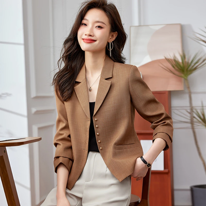 咖啡色小西装外套女2025早秋新款韩版休闲今年流行小个子短款西服