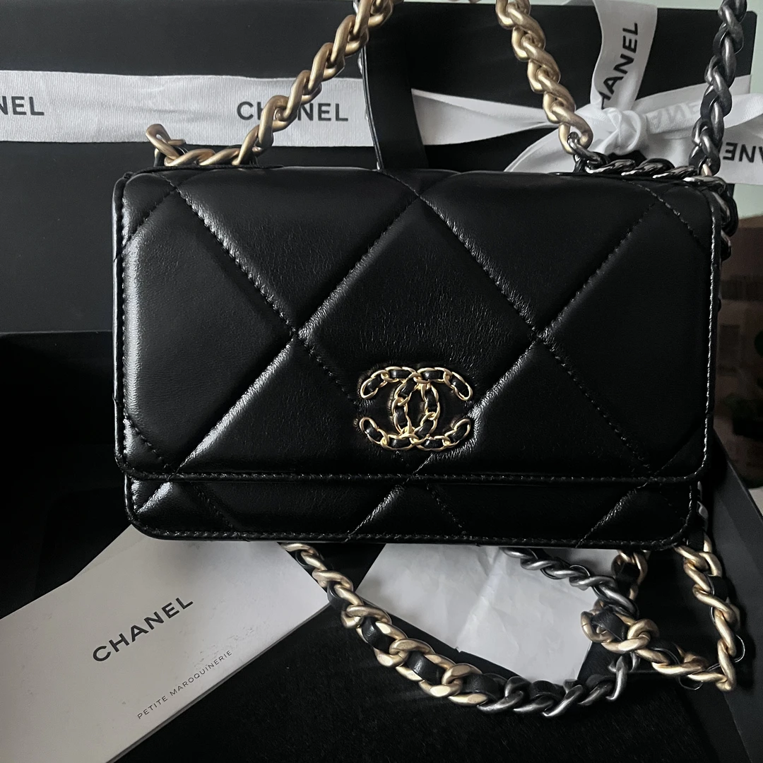95新 Chanel/香奈儿 黑金19 woc 30开