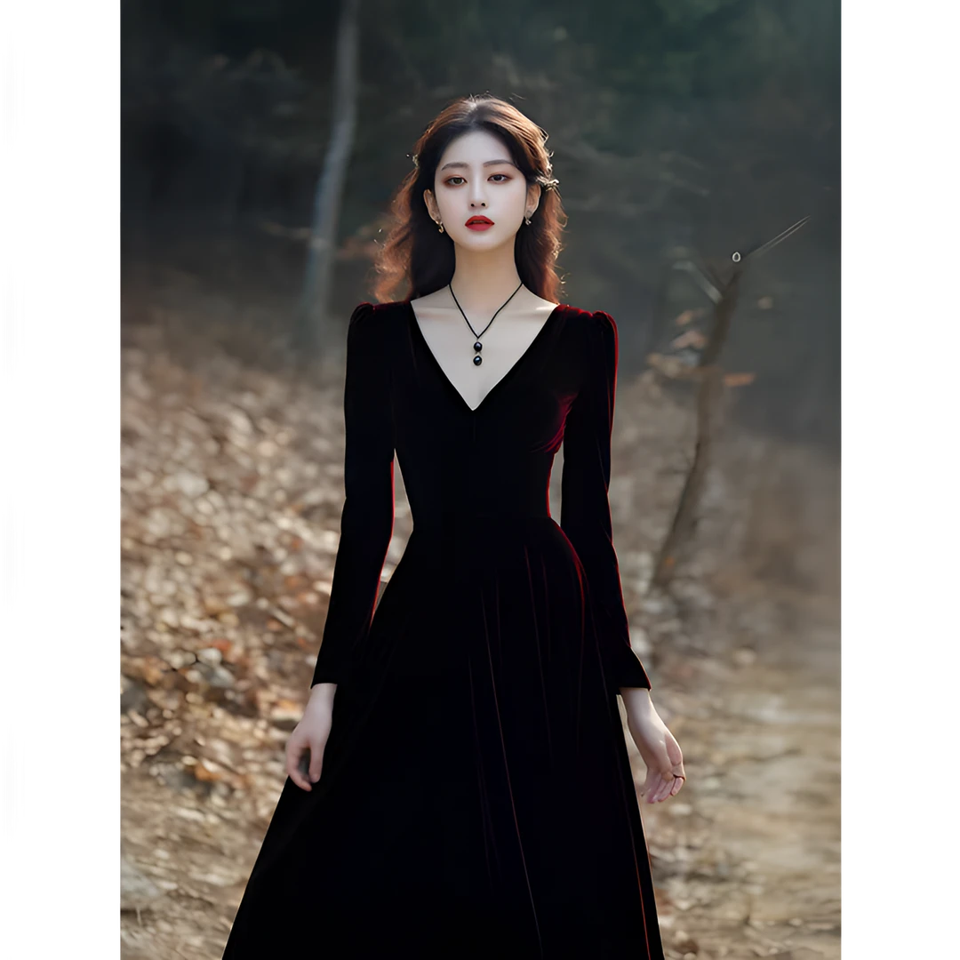 春季法式高级感气质赫本风超好看大衣内搭酒红色长袖金丝绒连衣裙