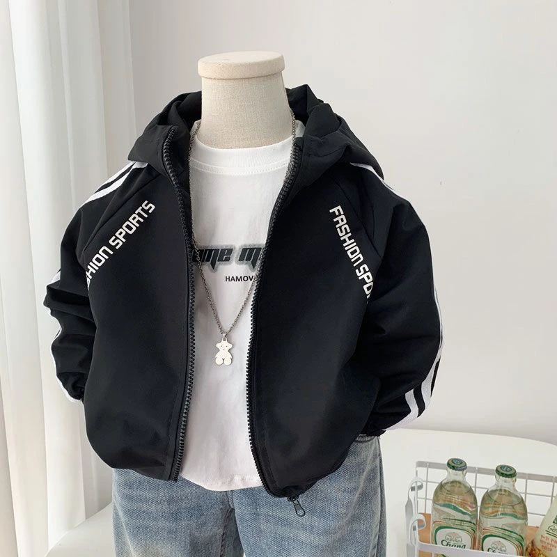 男童薄款洋气春秋装2025新款儿童韩版休闲连帽冲锋衣中小童上衣潮