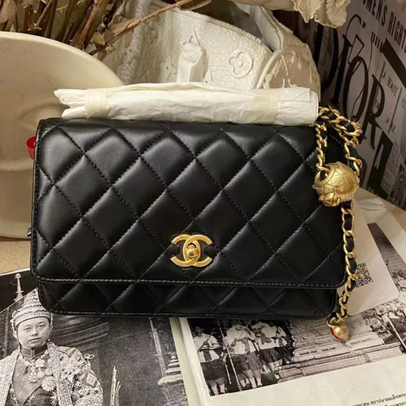 全新未使用 Chanel/香奈儿 青奢荟/经典金球黑金woc斜挎包//32243