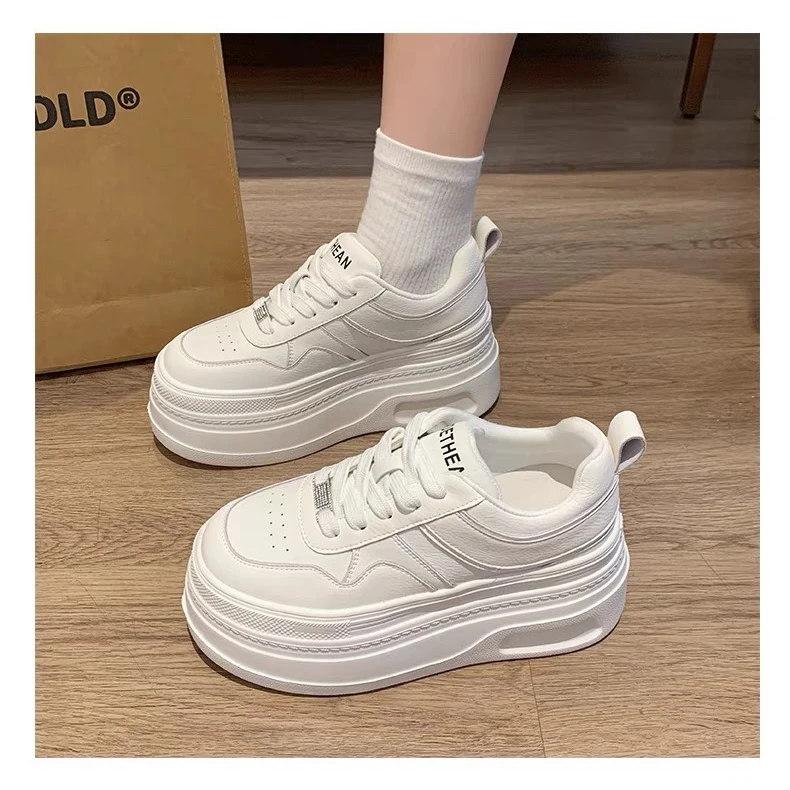 厚底小白鞋女2024年新款休闲内增高女鞋小个子松糕运动鞋
