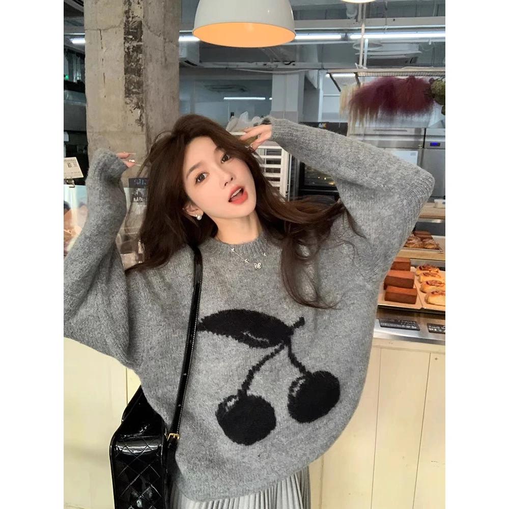 新款樱桃毛衣女秋冬宽松外穿慵懒风高级感超好看灰色针织衫上衣