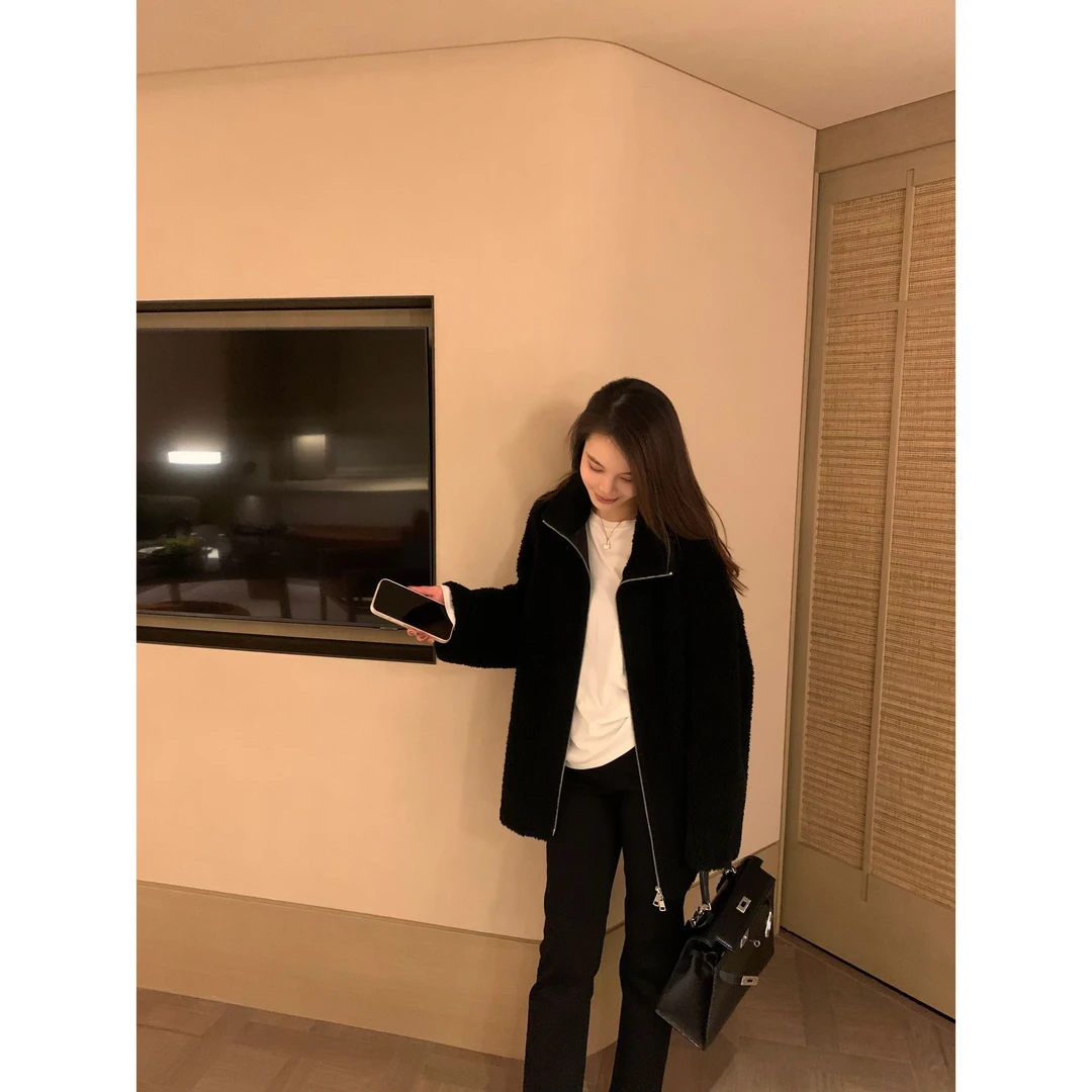 “法式黑天鹅”气质穿搭显瘦百搭纯绵羊毛外套S686