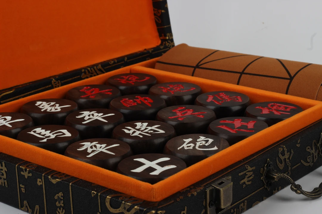 黑檀木中国象棋行楷实木高档套装红白字大字 阴雕款6号