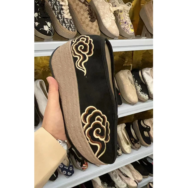 四代汉诺依1618-512春秋新款麂皮绒中国风女鞋民族风绣花低帮厚底