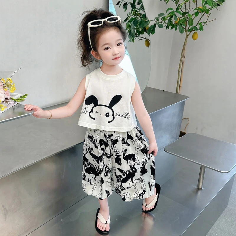 女童夏季韩版2024新款洋气时髦薄款休闲无袖满印兔子九分裤套装潮