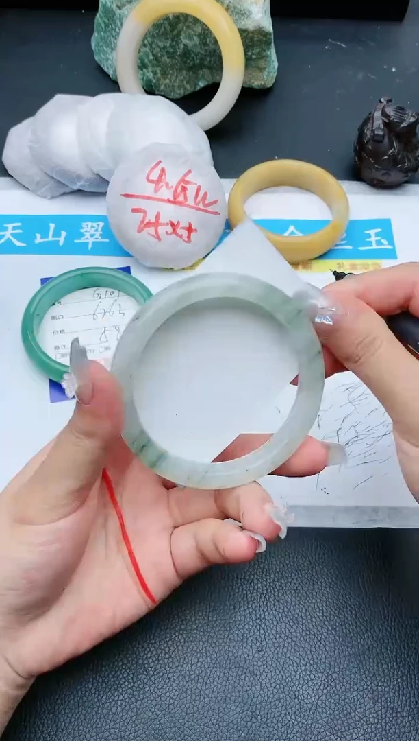 【闪购商品】石英质玉手镯未镶嵌G108+60/61