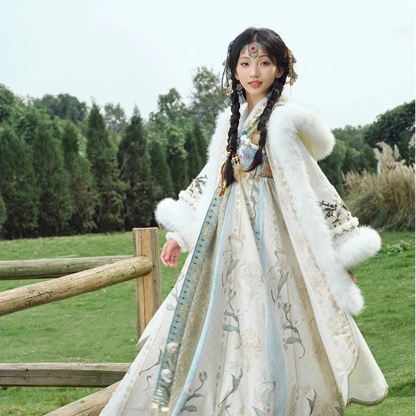 十三余小豆蔻儿[灵谷之森]冬季新中式古风国风吊带裙套装民族风
