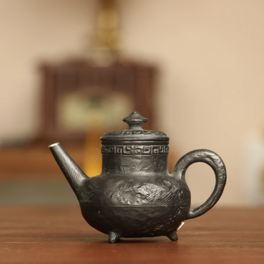 岩墨山房-复古手工泡壶包银紫砂壶坐忘壶