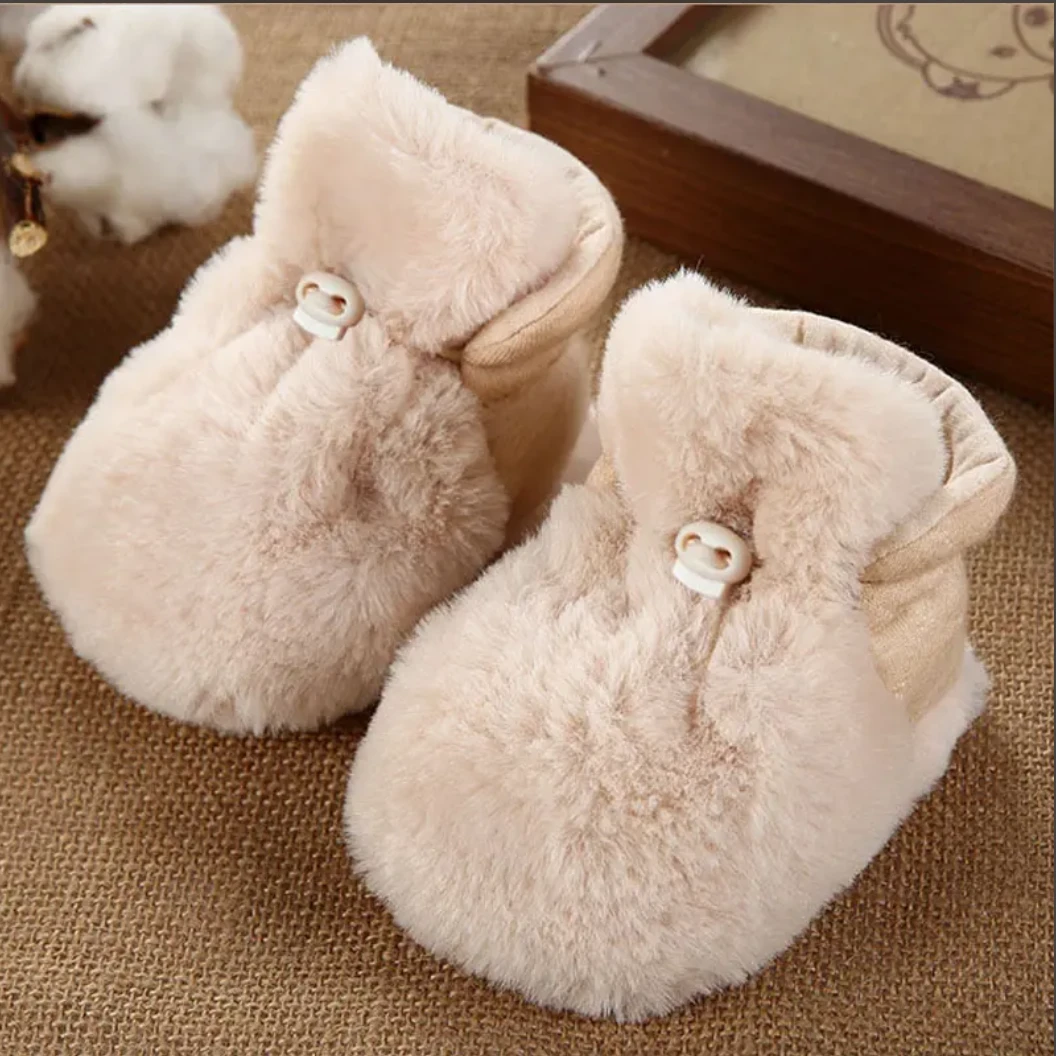 新生儿鞋子护脚秋冬款男女宝宝毛绒鞋子夹棉保暖可爱棉鞋袜套婴BE