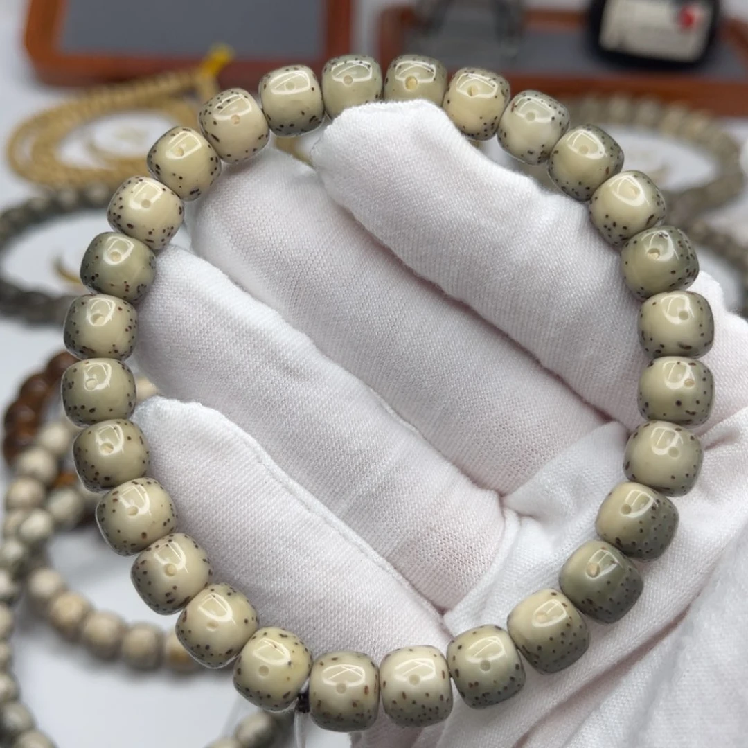 星月菩提吊坠8.5/7.5绿包白黄金瞳大眼睛留白果冻