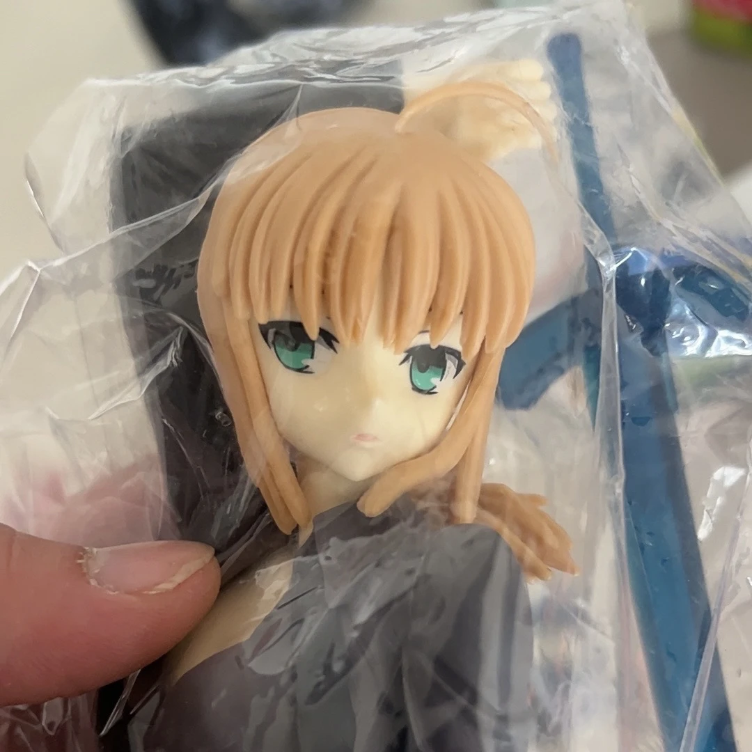 （清仓款）礼物Fate命运之夜Saber跪姿举剑礼服黑衬衫手办摆件礼物