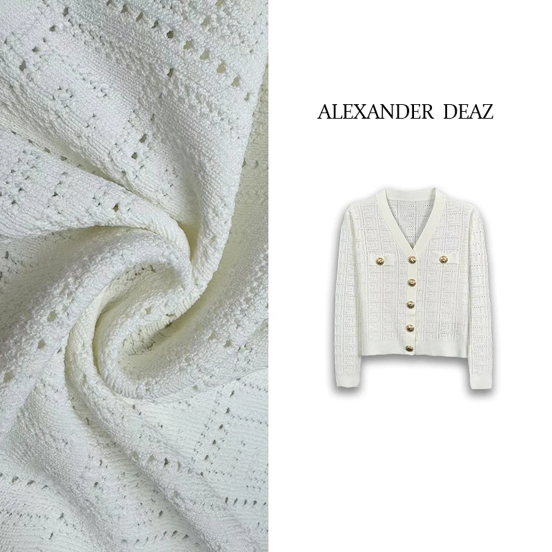 2025秋季上新百搭四宫格镂空设计V领长袖针织开衫A8023