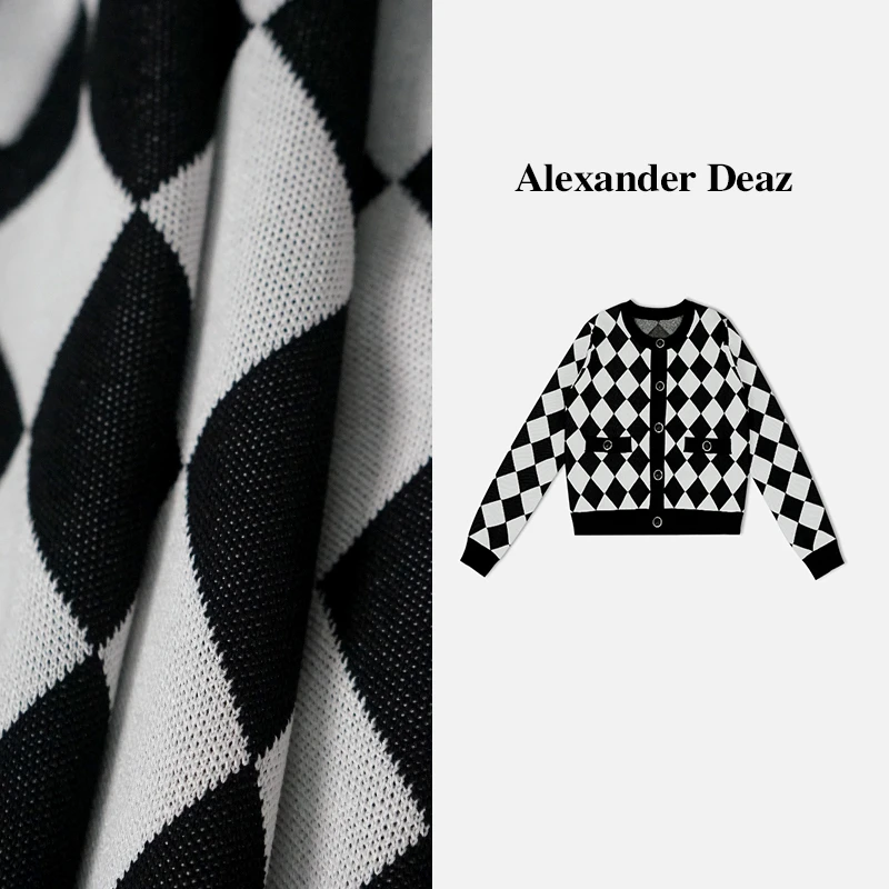 2025新款黑白拼色菱形设计圆领毛衣针织衫A8012