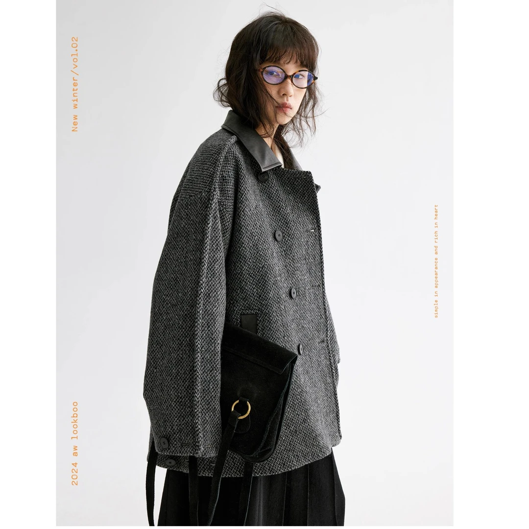 「白描工作间」德尔畔冬日"100羊毛复古人字纹双排扣毛呢大衣外套