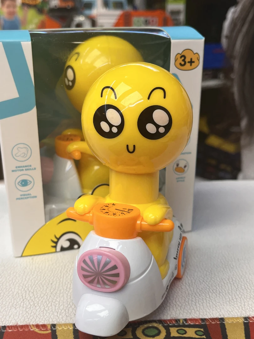 合金按压小黄头摩托按压前行礼盒装一台