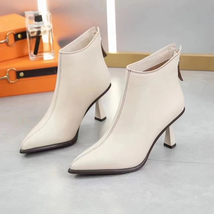 15046603开女鞋短靴细跟气质百搭跟鞋高跟尖头秋冬时尚白色