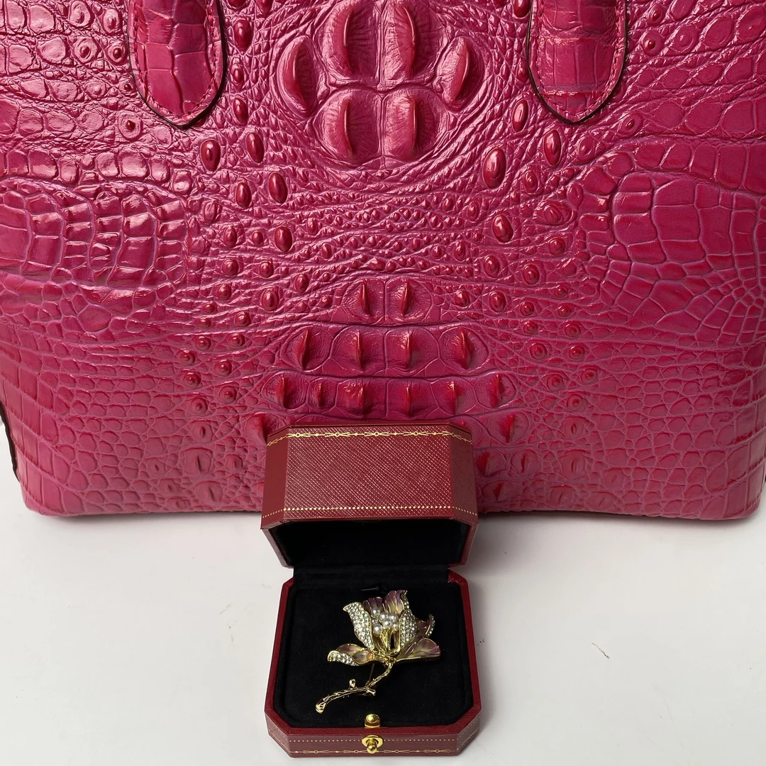 3506 【LIANBANG  H.K】 高级轻奢胸针