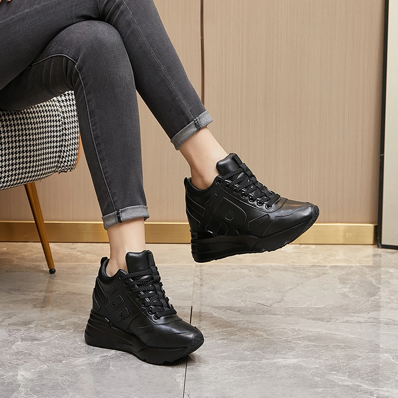 艾淇低帮套脚休闲鞋女2025秋季新款系带运动鞋舒适轻便中年妈妈鞋