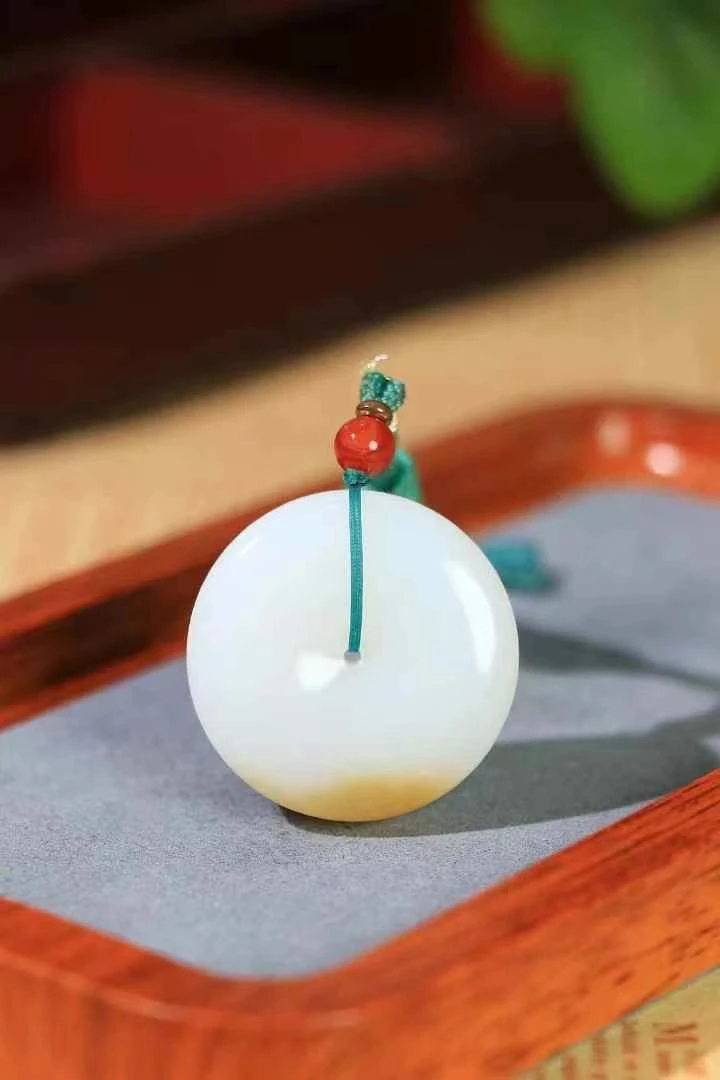 新疆和田玉糖白平安扣