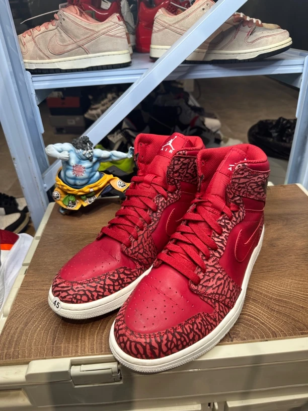 45AJ1 红爆裂篮球鞋板鞋休闲鞋潮流潮鞋中古公价2499/95新/无原盒