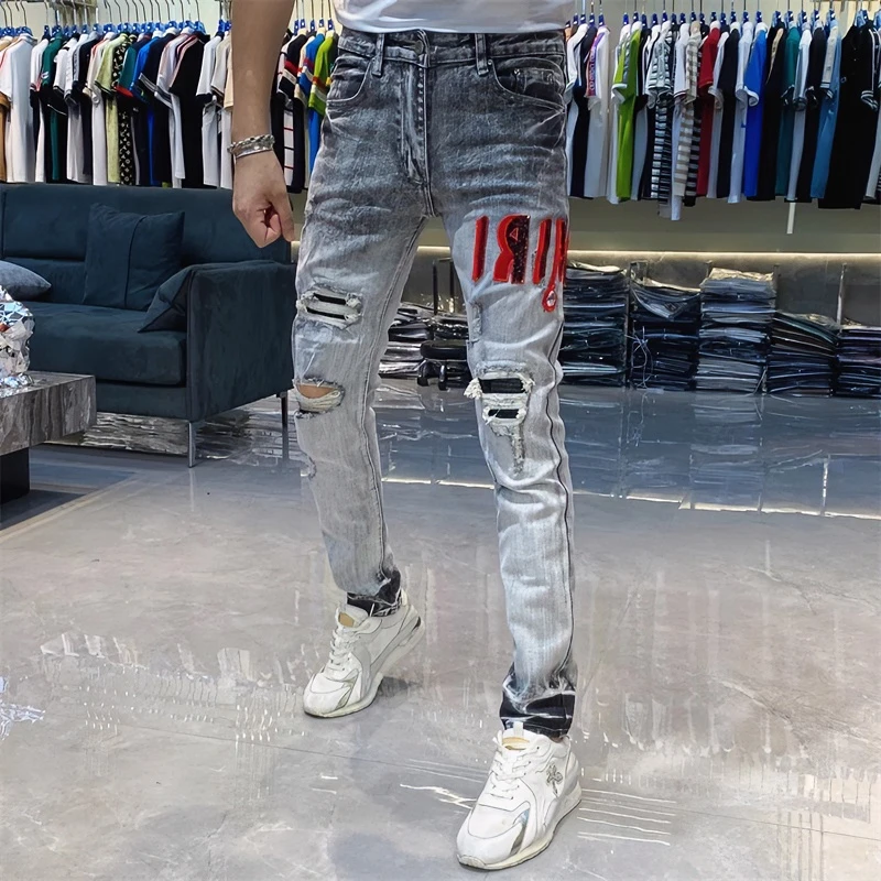 2024新款男士早秋季时尚个性破洞刺绣修身弹力牛仔裤显瘦小脚长裤
