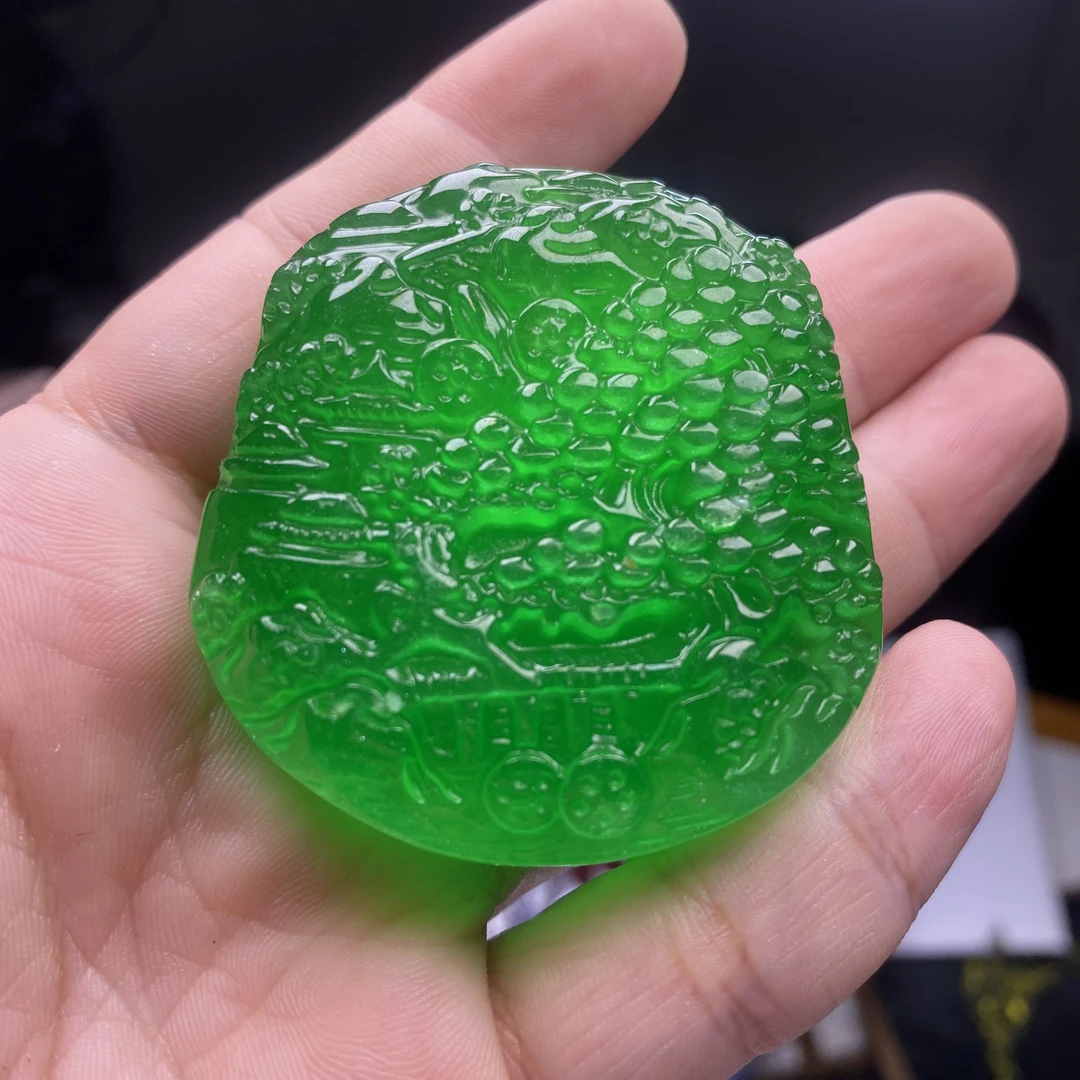 P96 满绿满雕山水牌