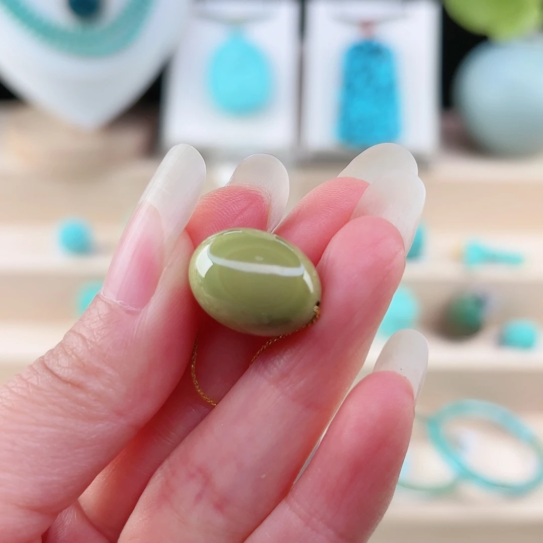 绿松石配饰未镶嵌